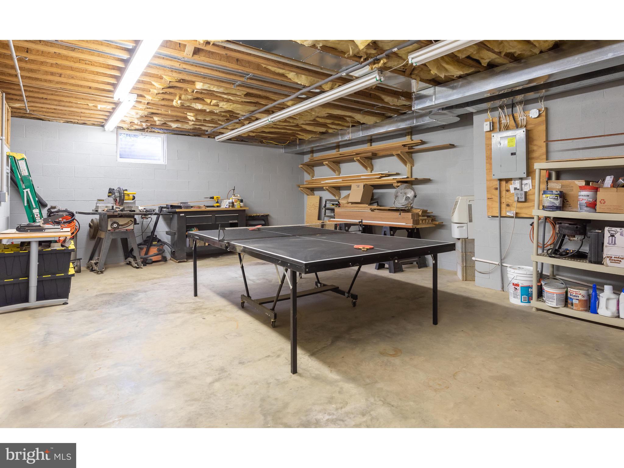 535 Upper Weadley Road Wayne, PA 19087 - Photo 38 of 44 a workspace with furniture