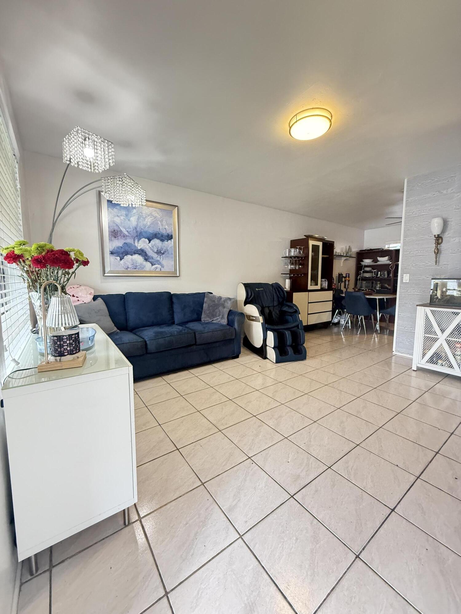 250 Southwest 76th Court Miami, FL 33144 - Photo 12 of 21 IMG_9171