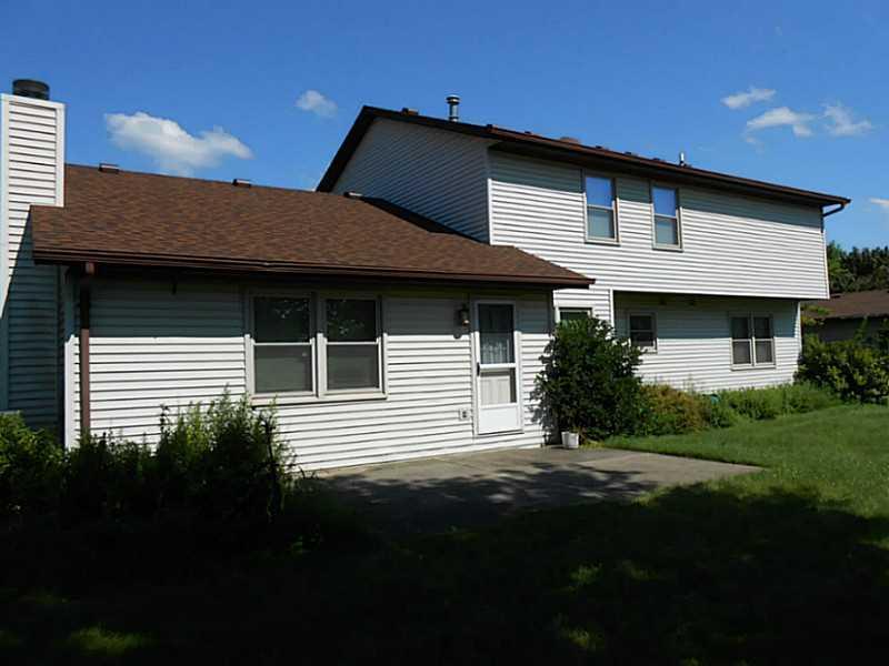 3681 Marbella Avenue Springfield, OH 45502 - Photo 2 of 25