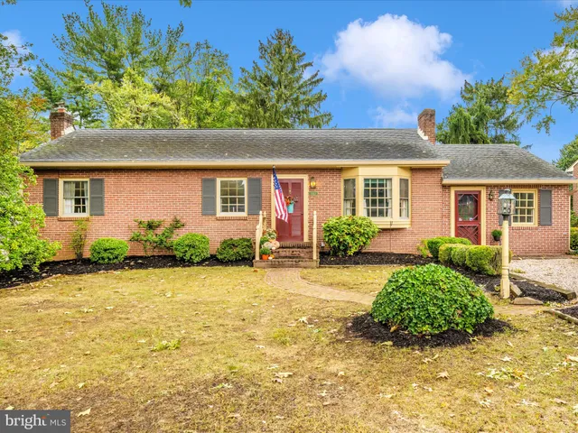 front view of house with a yard