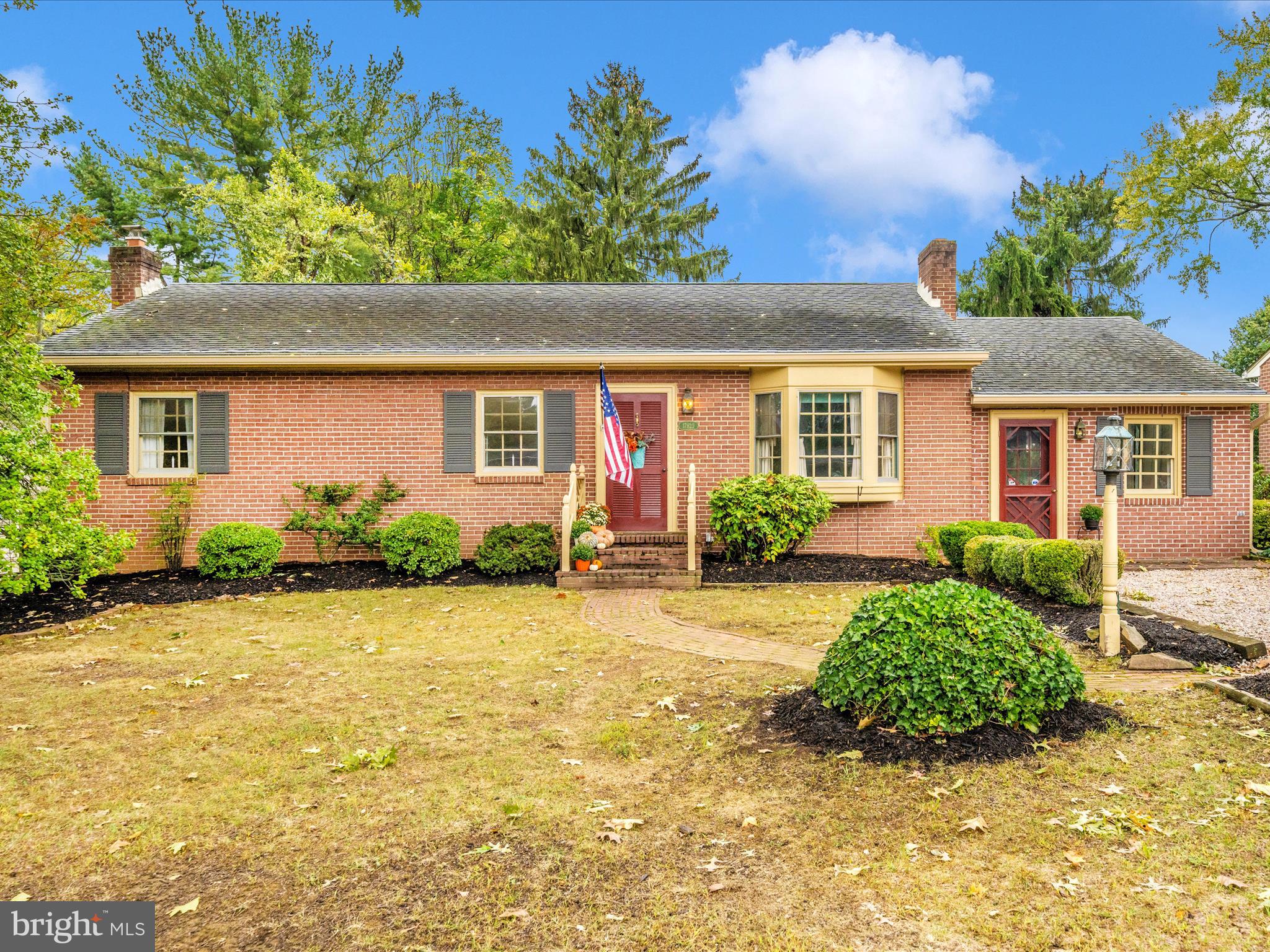 front view of house with a yard