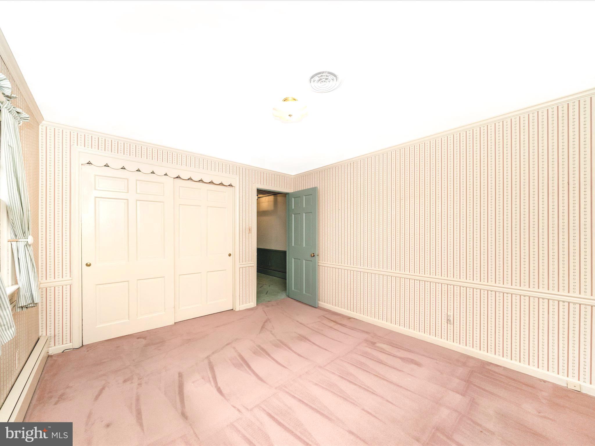 17920 Pin Oak Road Hagerstown, MD 21740 - Photo 25 of 57 a view of a room with a garage