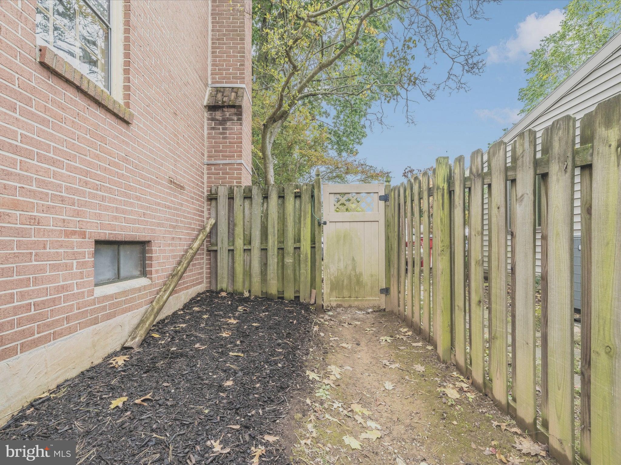 17920 Pin Oak Road Hagerstown, MD 21740 - Photo 43 of 57 a view of a house with a backyard