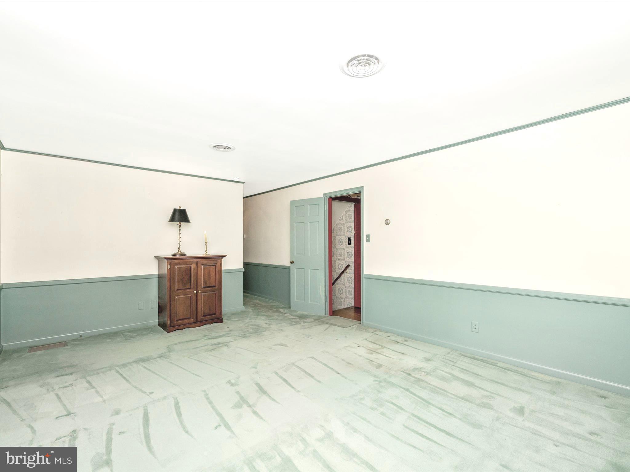 17920 Pin Oak Road Hagerstown, MD 21740 - Photo 8 of 57 a view of a room with cabinet