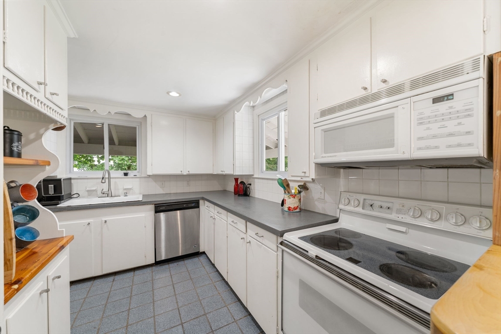 244 King Street Cohasset, MA 02025 - Photo 7 of 34 Gallery Image 7
