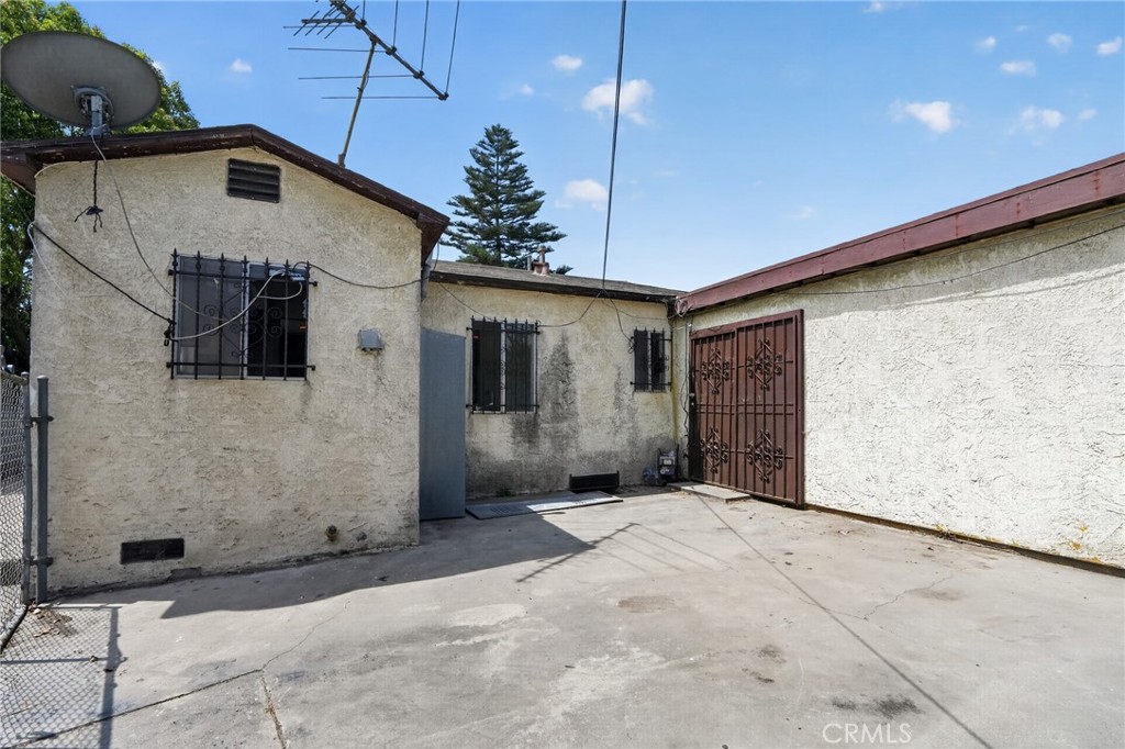 443 West Cedar Street Compton, CA 90220 - Photo 36 of 38