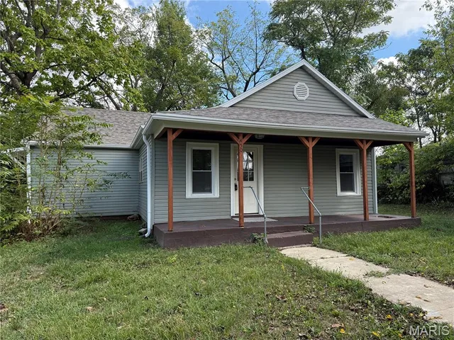 $155,900 | 450 Michigan Avenue, Lebanon, MO 65536