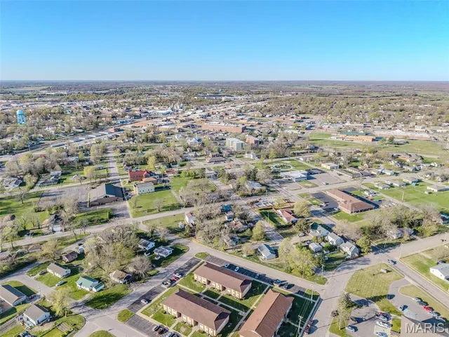 $155,900 | 450 Michigan Avenue, Lebanon, MO 65536