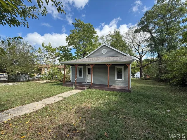 $155,900 | 450 Michigan Avenue, Lebanon, MO 65536