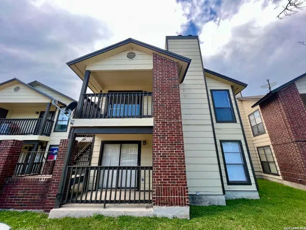 $975 | 810 Station Street, Unit 3, Converse, TX 78109