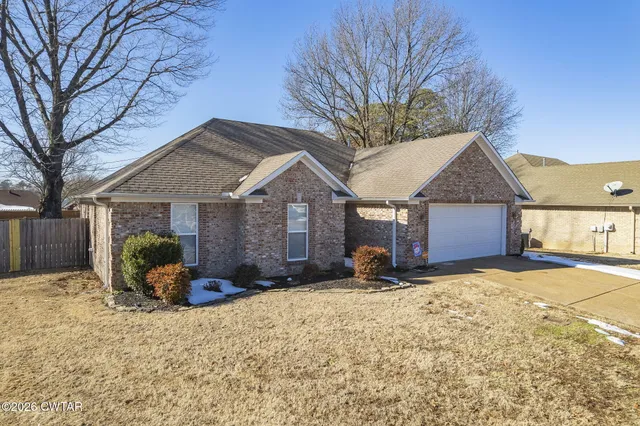 $269,900 | 9 Grove Hill Lane, Jackson, TN 38305