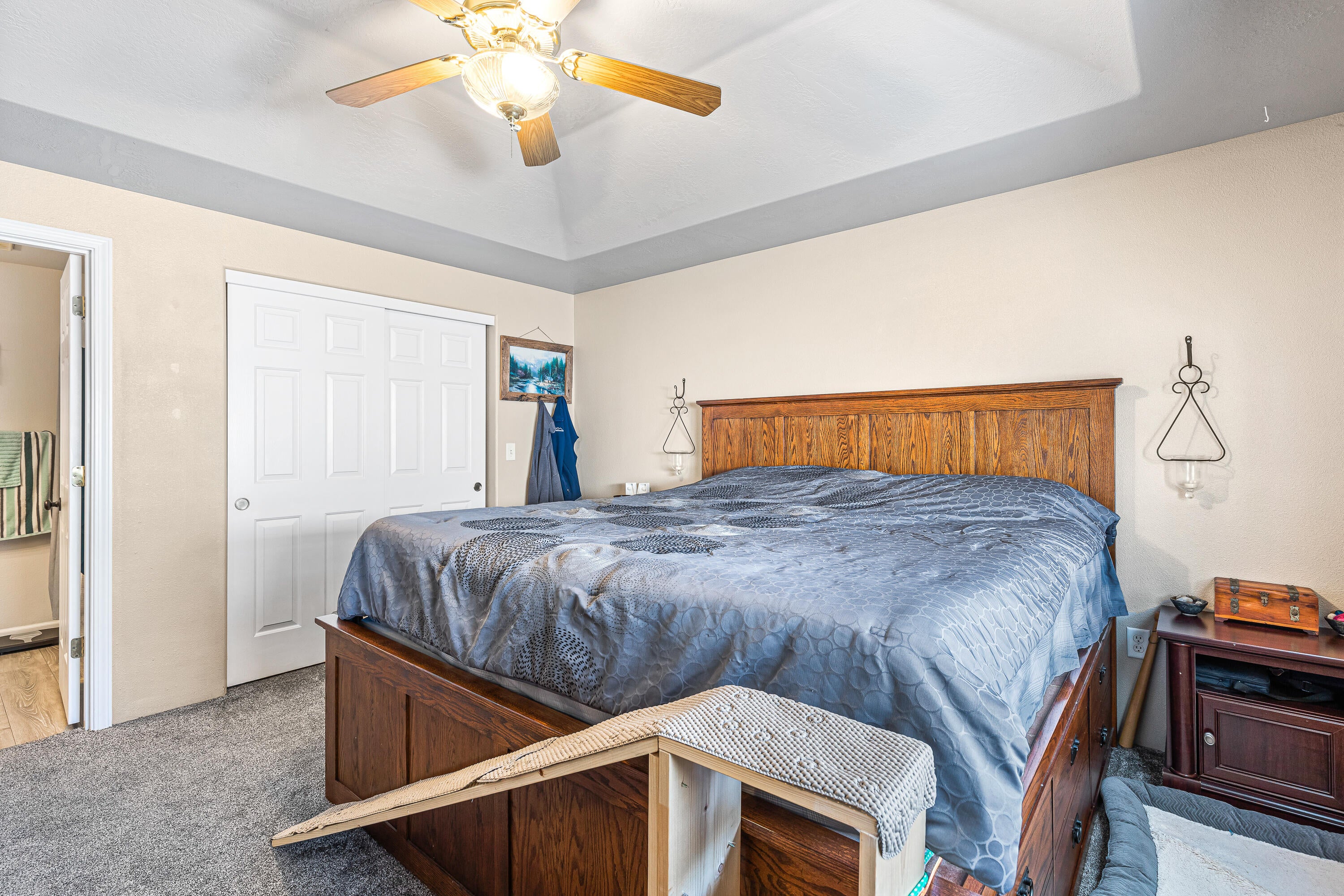 306 Sandi Way Eagle Point, OR 97524 - Photo 21 of 33 9R9A9224