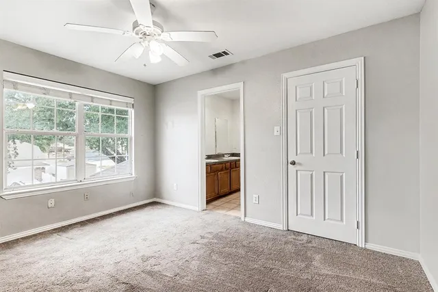 $1,800 | 1417 Hamburg Street, Dallas, TX 75215