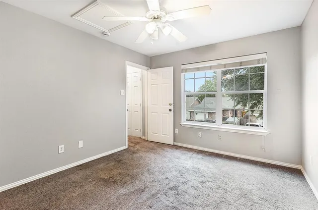 $1,800 | 1417 Hamburg Street, Dallas, TX 75215