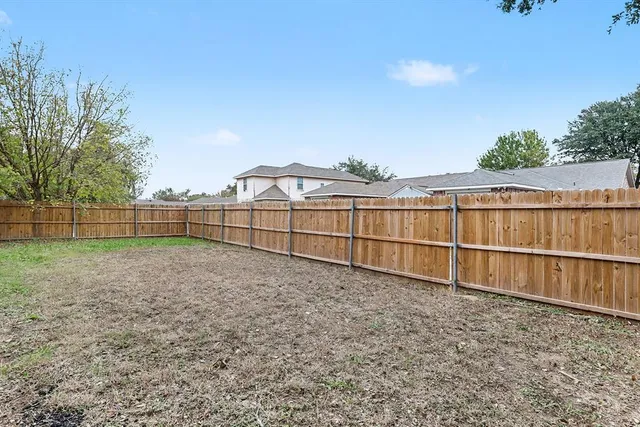 $1,800 | 1417 Hamburg Street, Dallas, TX 75215