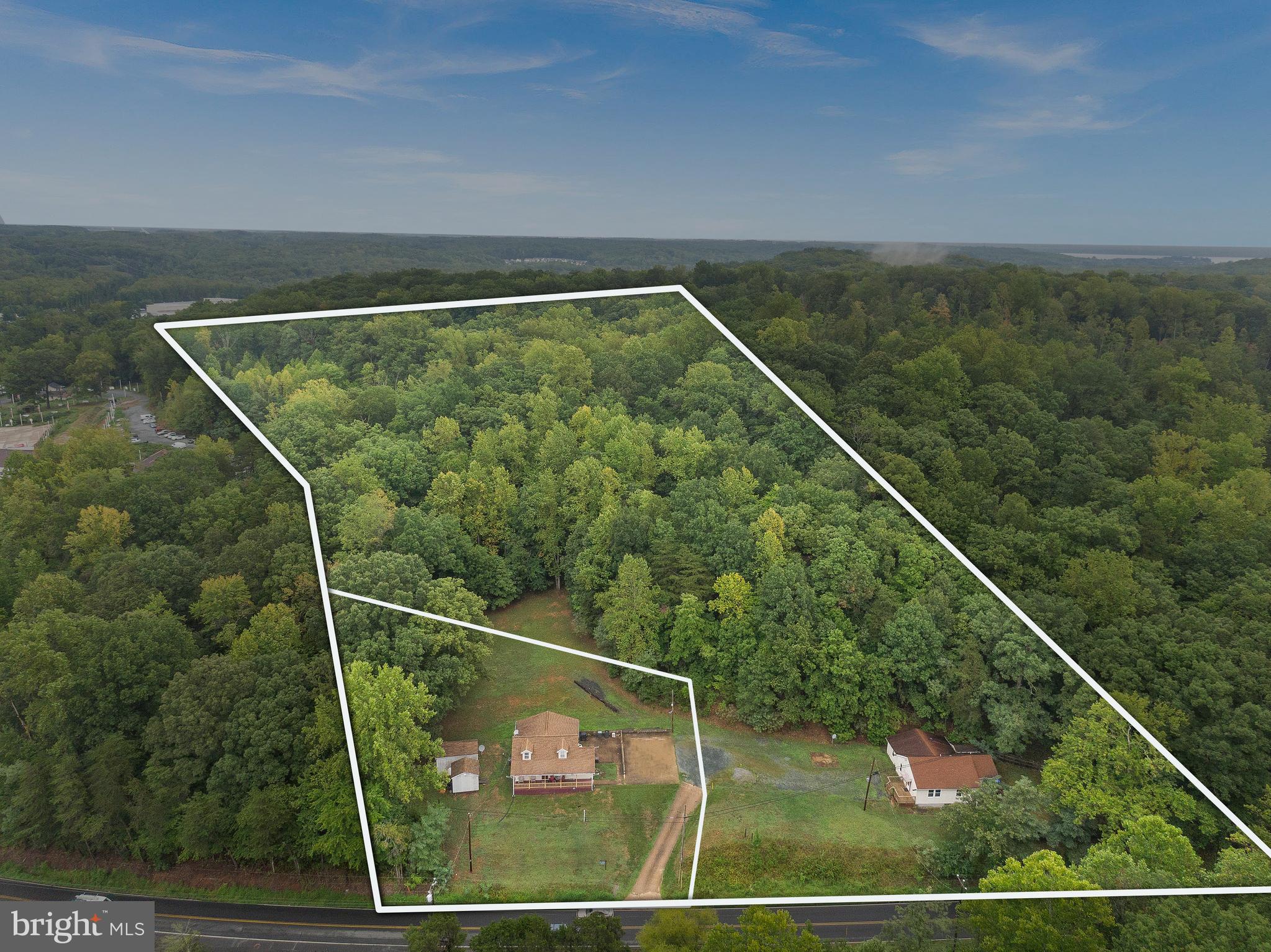 794 Telegraph Road Stafford, VA 22554 - Photo 6 of 21 a view of a balcony