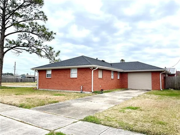 $1,875 | 10002 Claiborne Street, Violet, LA 70092