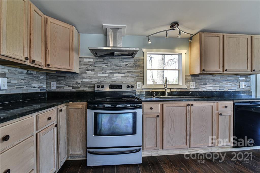 4 Baldwin Farms Road Fletcher, NC 28732 - Photo 5 of 25 Gallery Image 5