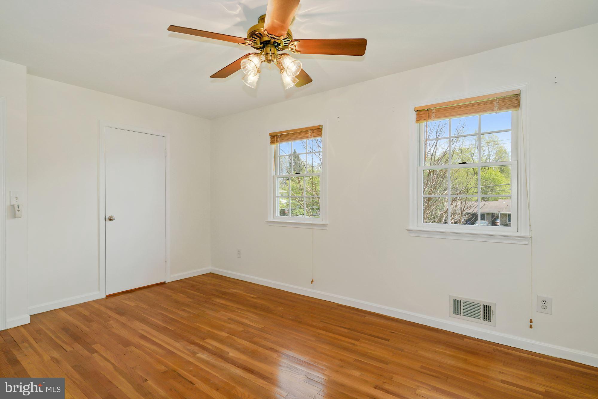 7417 Miller Fall Road Derwood, MD 20855 - Photo 26 of 38 Primary bedroom