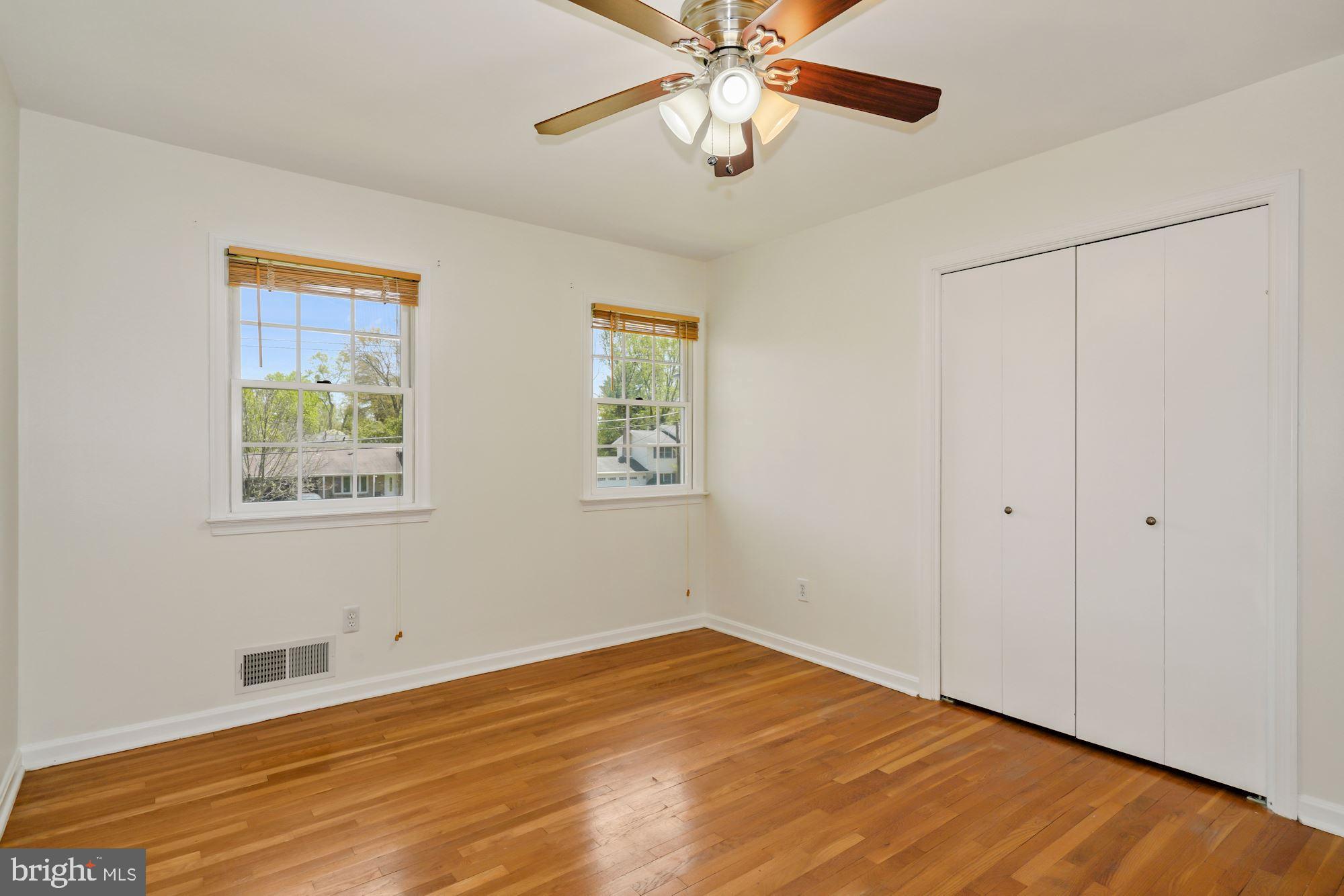 7417 Miller Fall Road Derwood, MD 20855 - Photo 30 of 38 2nd bedroom w/double closet