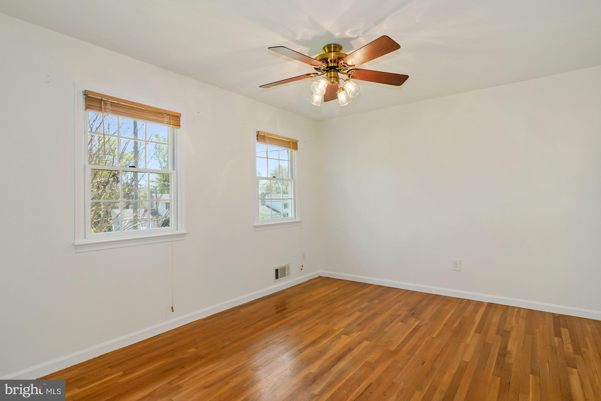 7417 Miller Fall Road Derwood, MD 20855 - Photo 31 of 38 3rd bedroom