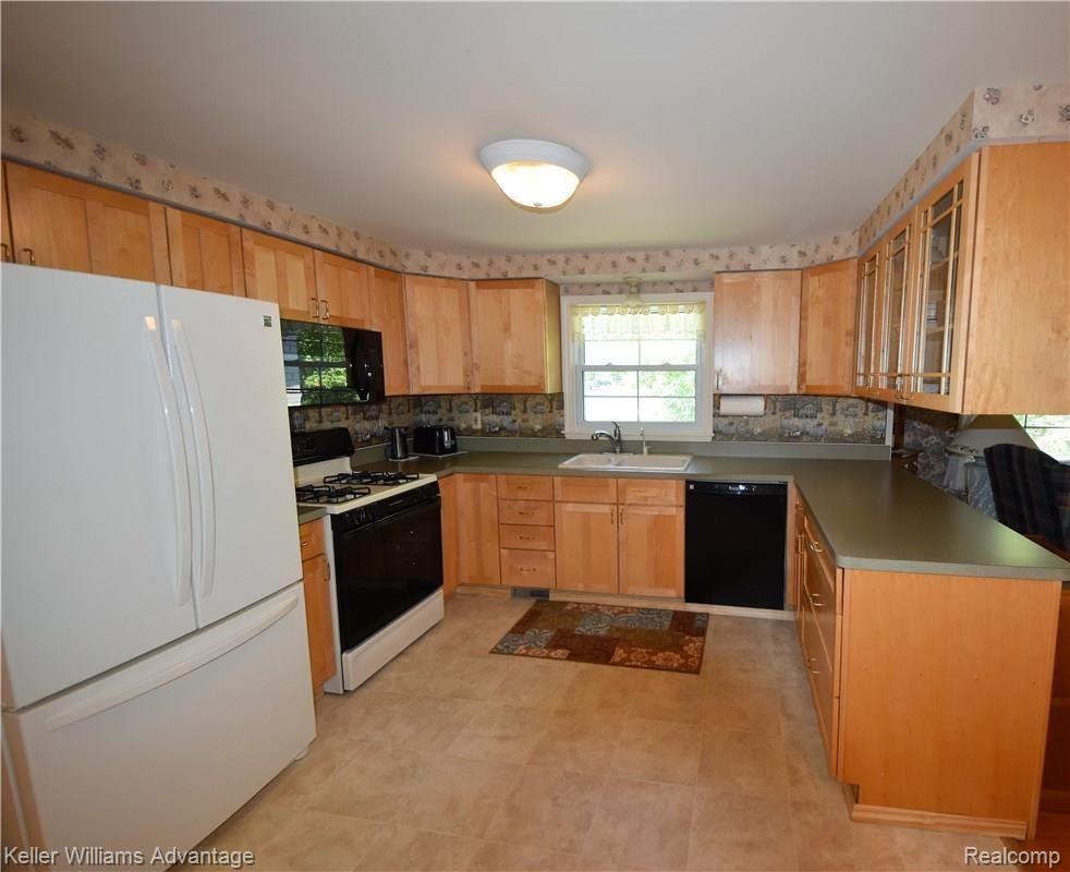 29999 Barwell Road Farmington, MI 48334 - Photo 23 of 43 DSC_0645.JPG