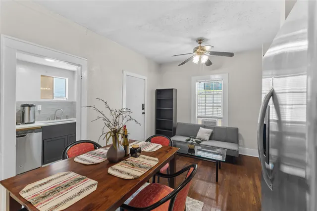 $3,500 | 2509 Whitney Street, Unit B, Houston, TX 77006