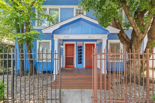 $3,500 | 2509 Whitney Street, Unit B, Houston, TX 77006