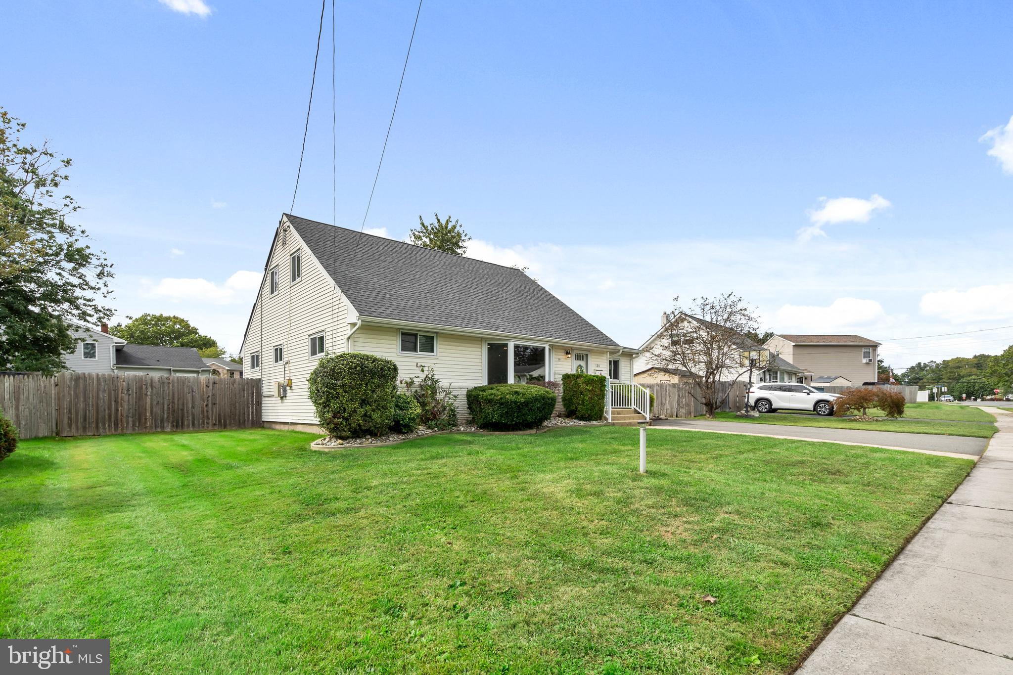 130 Miry Brook Road Hamilton, NJ 08690 - Photo 3 of 27 Gallery Image 3
