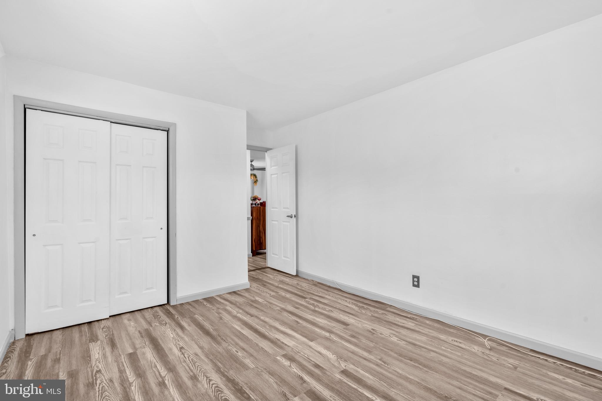 130 Miry Brook Road Hamilton, NJ 08690 - Photo 5 of 27 Gallery Image 5