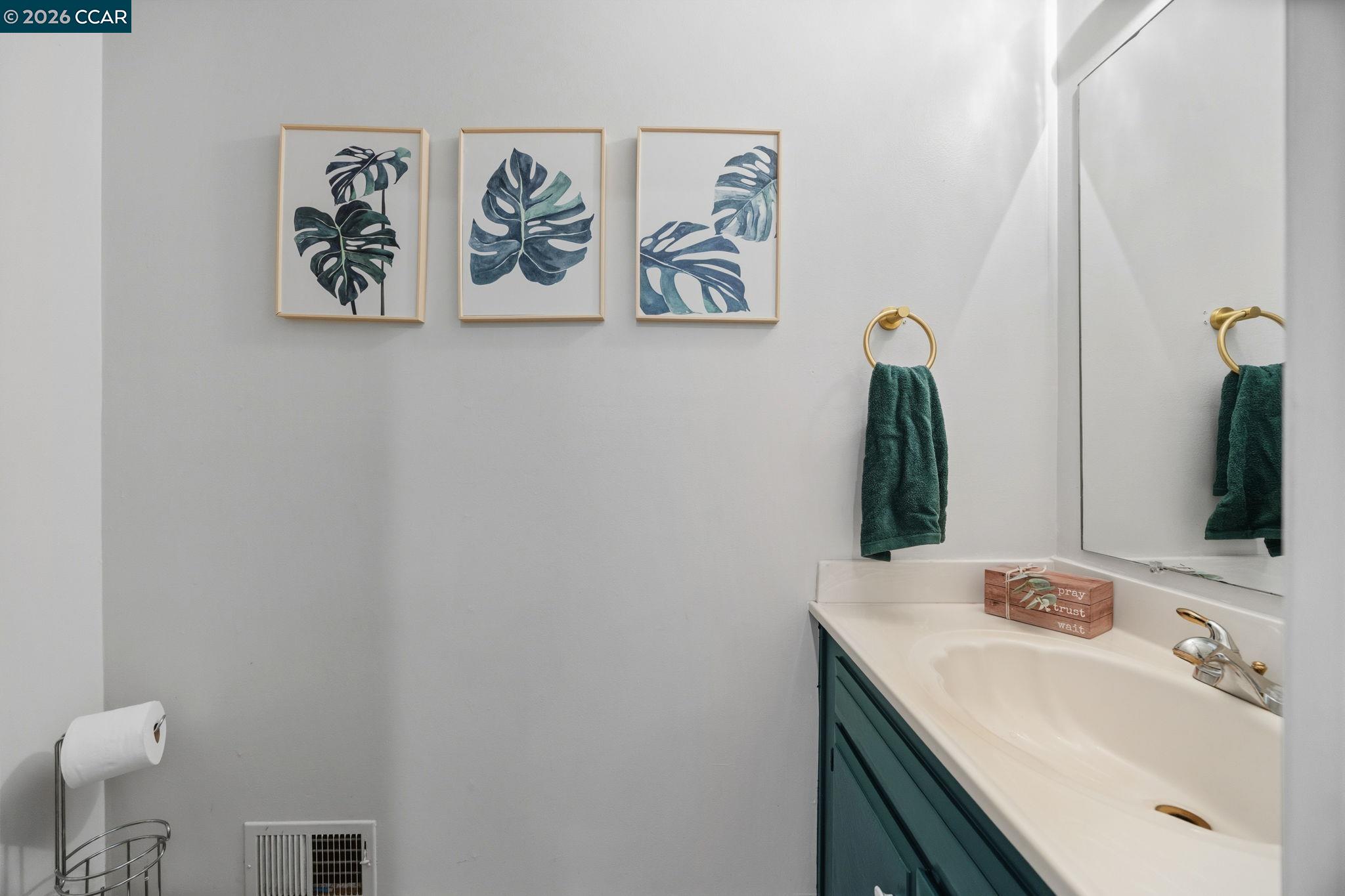 2537 Simas Avenue Pinole, CA 94564 - Photo 14 of 60