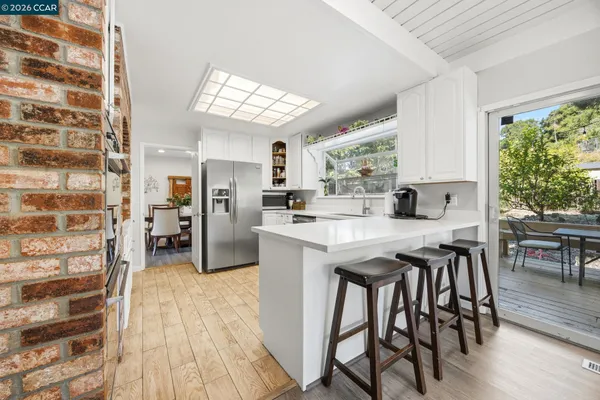 $925,000 | 2537 Simas Avenue, Pinole, CA 94564