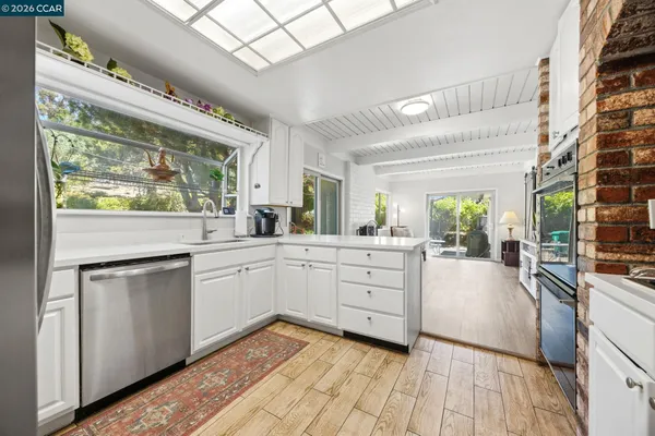 $925,000 | 2537 Simas Avenue, Pinole, CA 94564