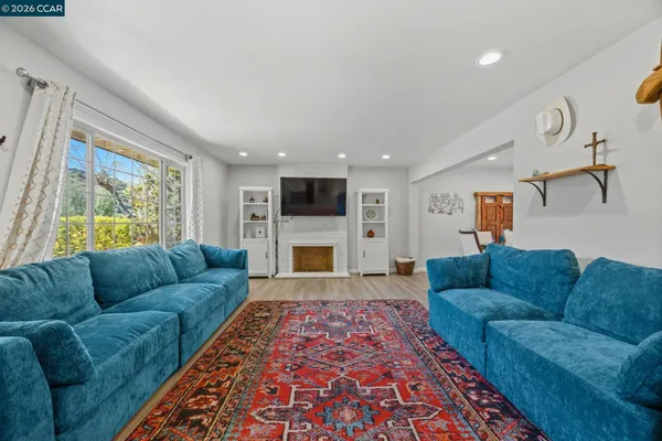 $925,000 | 2537 Simas Avenue, Pinole, CA 94564