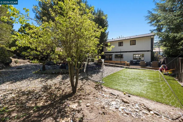 $925,000 | 2537 Simas Avenue, Pinole, CA 94564