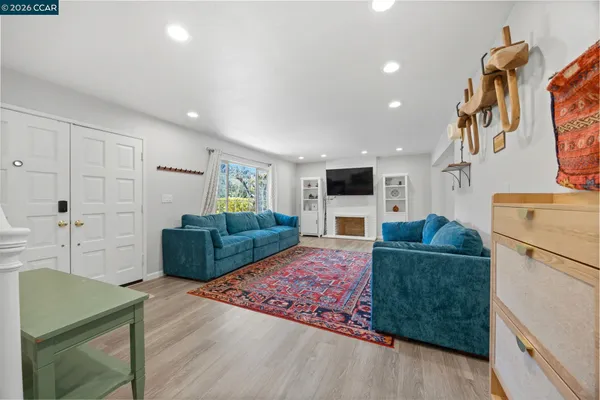 $925,000 | 2537 Simas Avenue, Pinole, CA 94564