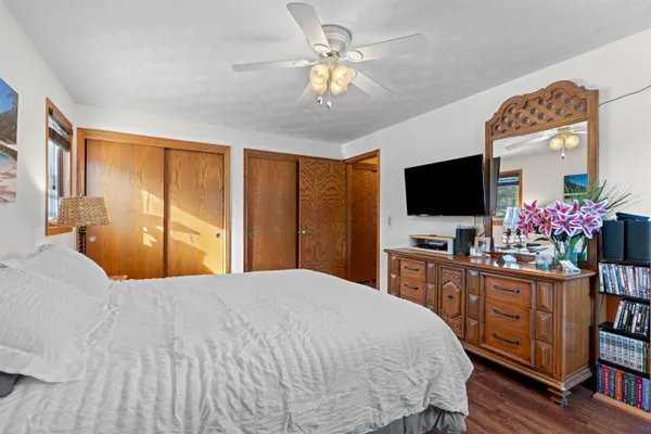 $374,900 | 3033 West Hiawatha Drive, Appleton, WI 54914