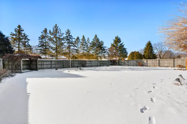 $374,900 | 3033 West Hiawatha Drive, Appleton, WI 54914