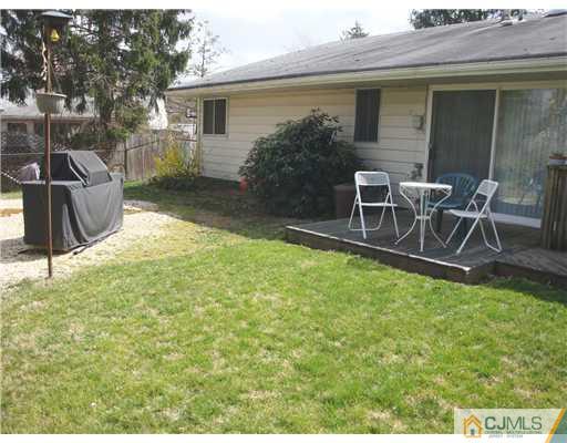 5 Wheeler Road Kendall Park, NJ 08824 - Photo 15 of 17 Gallery Image 15