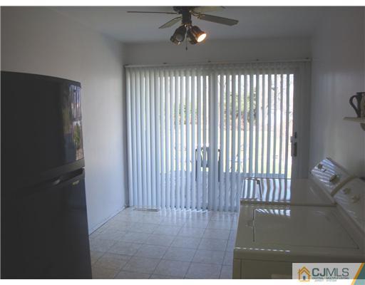 5 Wheeler Road Kendall Park, NJ 08824 - Photo 8 of 17 Gallery Image 8