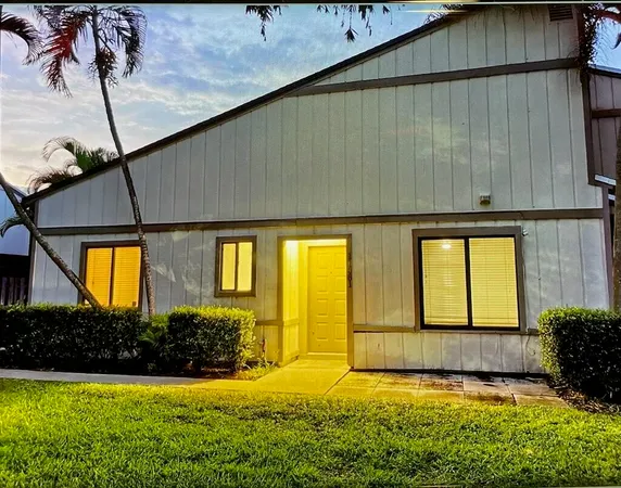 $2,500 | 11881 Sturbridge Lane, Wellington, FL 33414