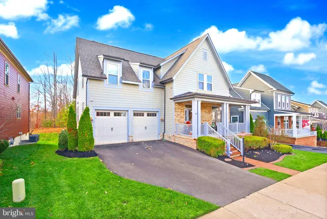 $949,900 | 17032 Takeaway Lane, Dumfries, VA 22026