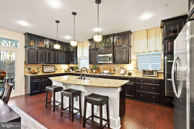 $949,900 | 17032 Takeaway Lane, Dumfries, VA 22026