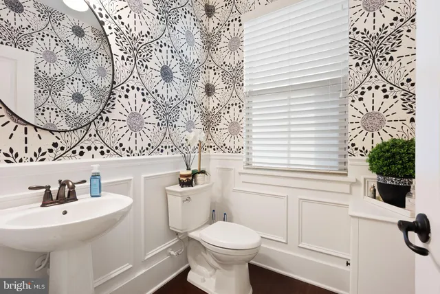 $949,900 | 17032 Takeaway Lane, Dumfries, VA 22026