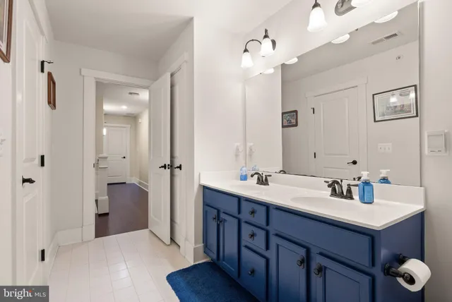 $949,900 | 17032 Takeaway Lane, Dumfries, VA 22026