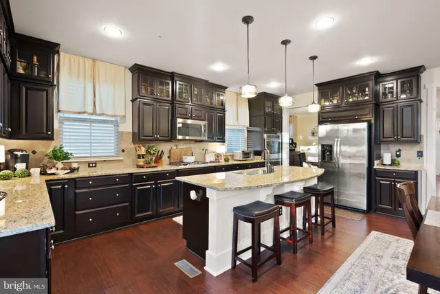 $949,900 | 17032 Takeaway Lane, Dumfries, VA 22026