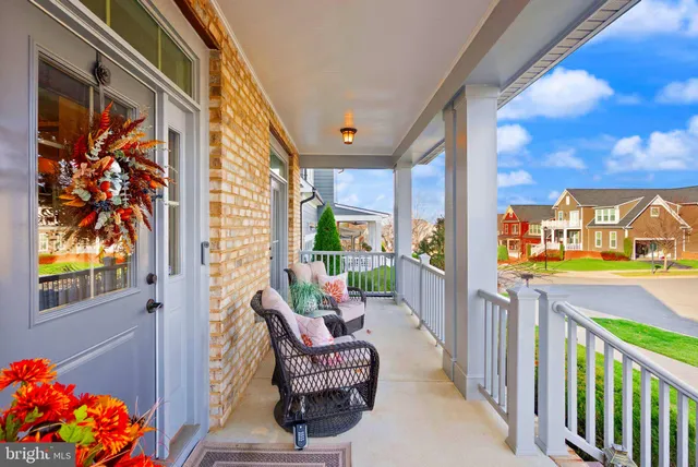 $949,900 | 17032 Takeaway Lane, Dumfries, VA 22026