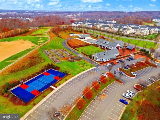 $949,900 | 17032 Takeaway Lane, Dumfries, VA 22026