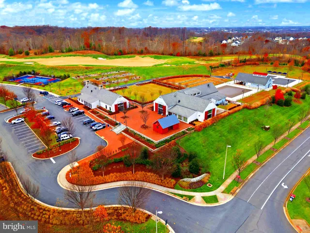 $949,900 | 17032 Takeaway Lane, Dumfries, VA 22026