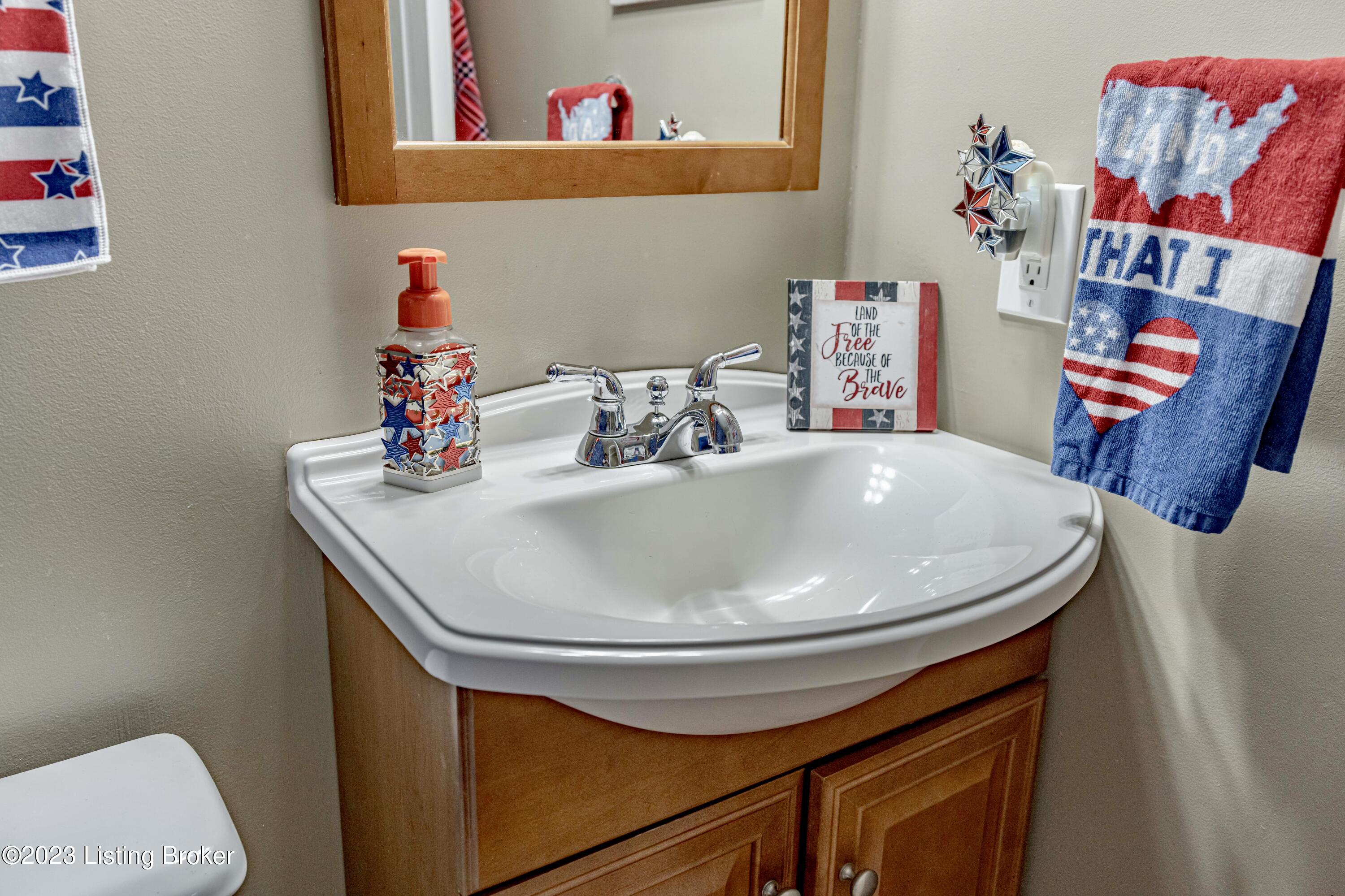 10806 St Rene Road Louisville, KY 40299 - Photo 27 of 76 DSC09701